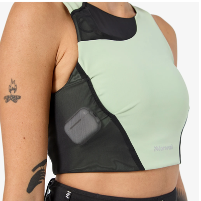 NNormal Trail Crop Top 02
