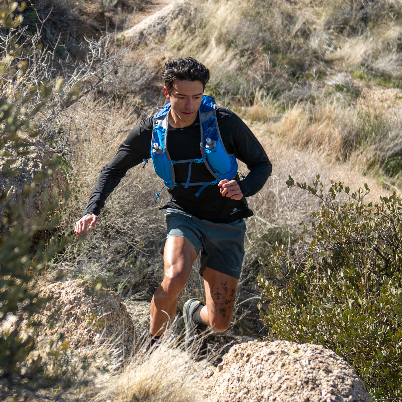 Ultimate Direction Mountain Vest 6